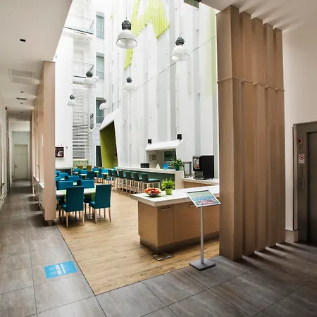 فندق Atrium Fashion بودابست