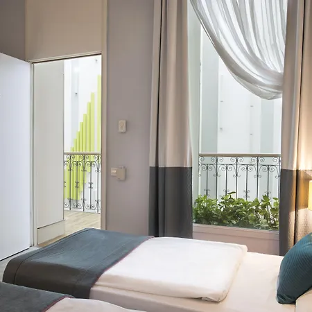 Atrium By Mellow Mood Hotel 4*