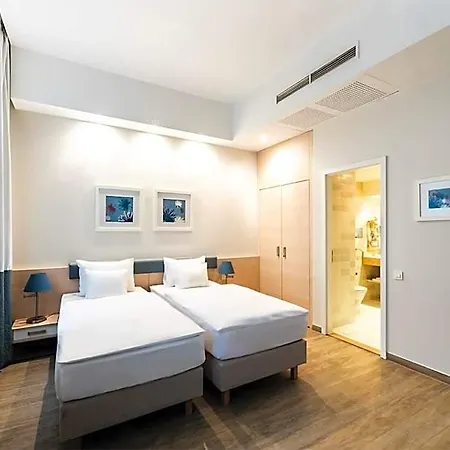Hotel Atrium By Mellow Mood