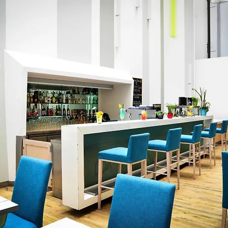 Atrium Fashion Hotel 4*