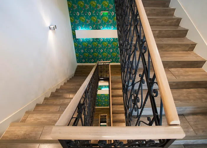 Atrium Hotel By Mellow Mood Hotels