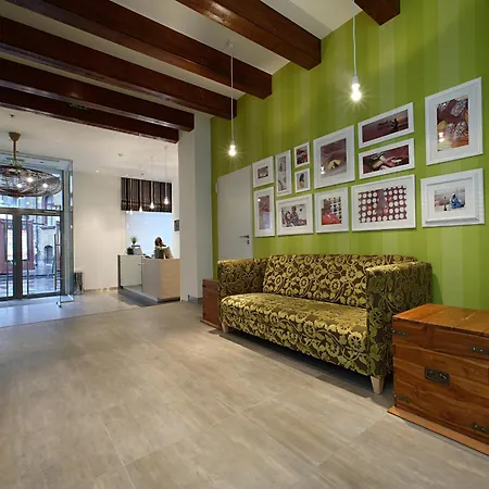 Atrium Hotel By Mellow Mood Hotels