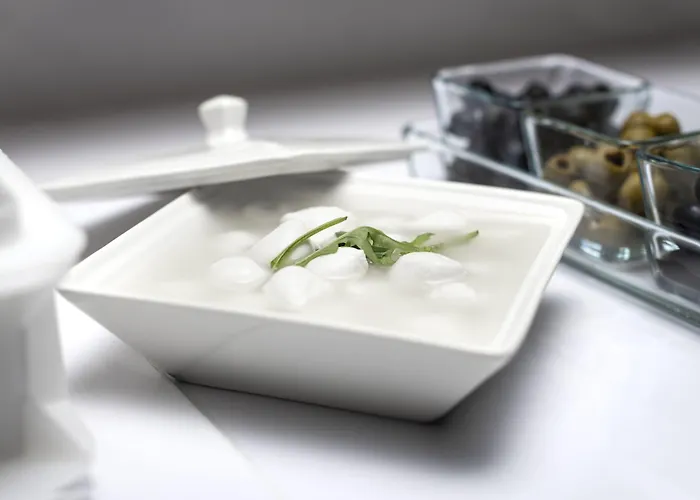 Atrium Hotel By Mellow Mood Hotels